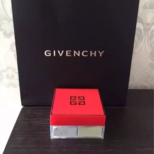 这些年令人惊艳的化妆品包装,日本大牌化妆品包装都好简单