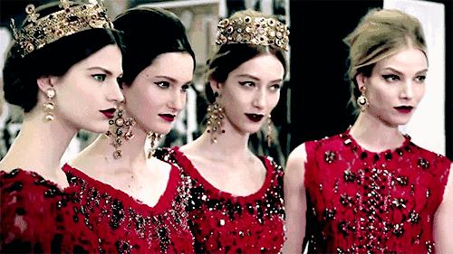 “换钱包交好运”2018换只新钱包让运气和品味一样好