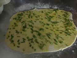 正宗葱油千层饼的详细做法,简单好吃的葱油发面饼