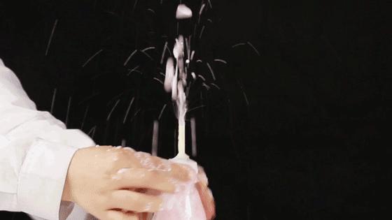 柠檬酸和小苏打怎样做成彩虹喷泉,醋加小苏打制作泡泡