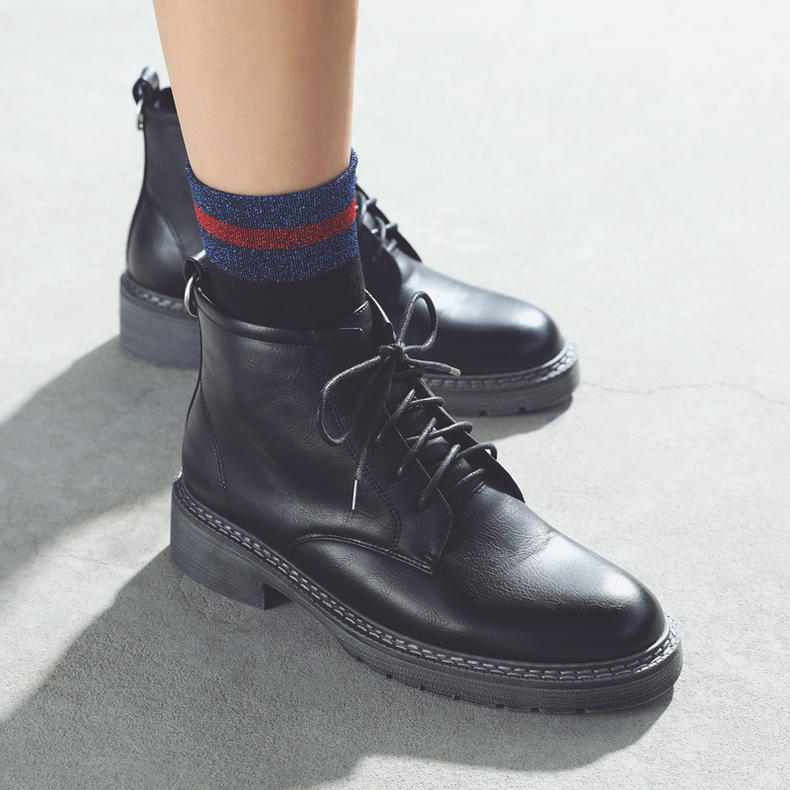 酷帅个性小短靴洋气又高级,好看的短靴有设计感