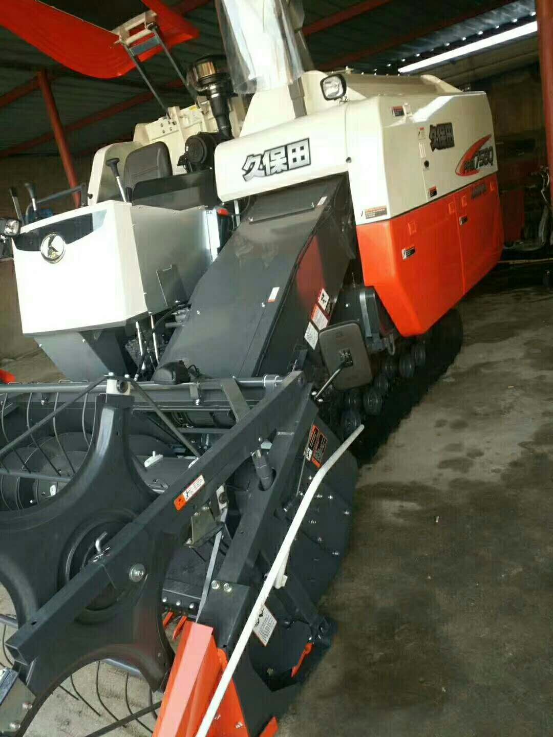 18年二手久保田888收割机多少钱,久保田收割机最新款758