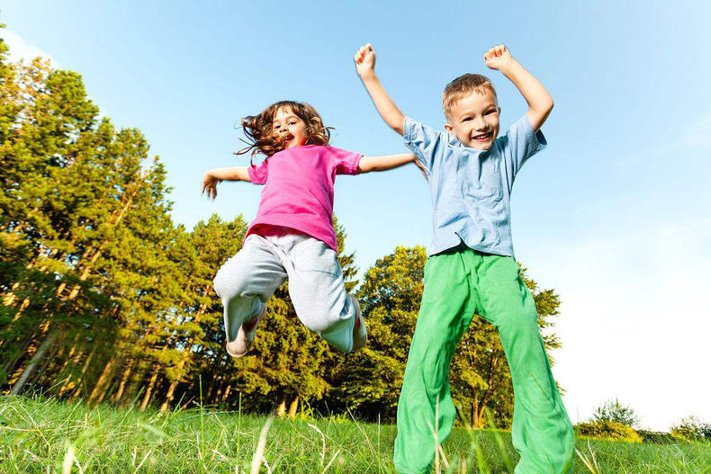 今年秋冬童装流行趋势是什么,童装冬季流行趋势的款式