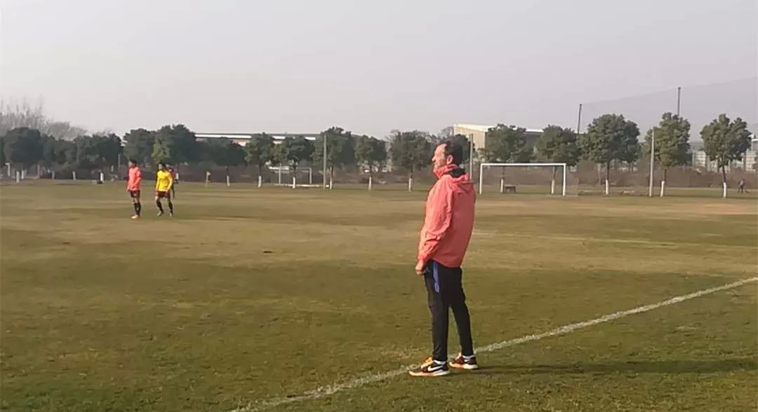 川足德比战,成足比赛现场直播