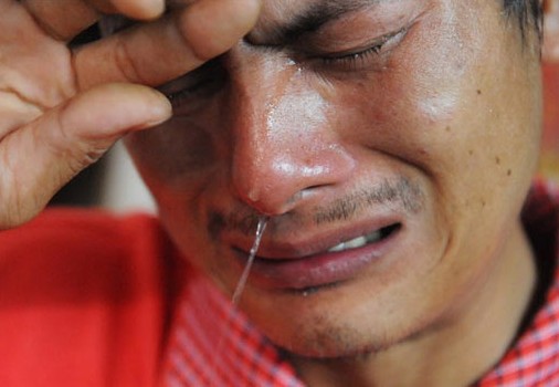 25岁小伙蛋蛋破碎，到医院时痛昏过去，医生说都是他女友害的！