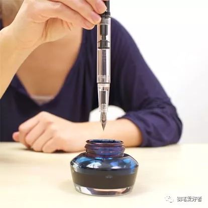钢笔上墨盘点,盘点钢笔不同的吸墨方式