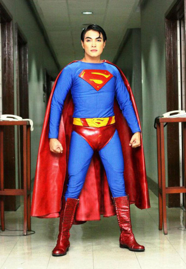 男子为了变美去整容,男子为变帅去整容