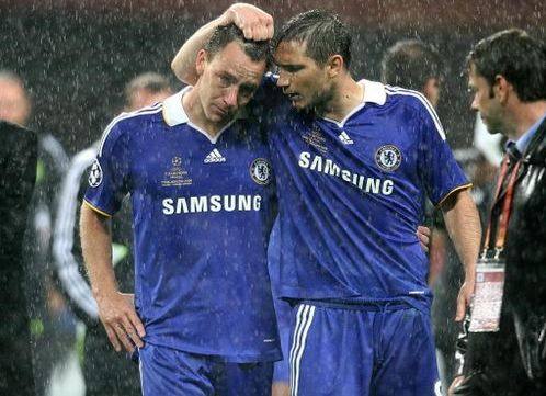 足球场上的兄弟情集锦,足球场上的兄弟一笑泯恩仇