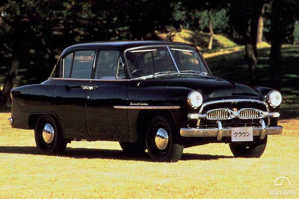 情怀老车港风丰田皇冠,情怀丰田皇冠