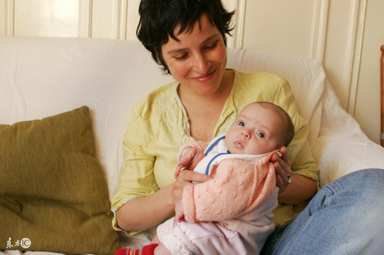 宝宝打嗝怎么办最有效的办法,宝宝打嗝怎么办教你一招解决