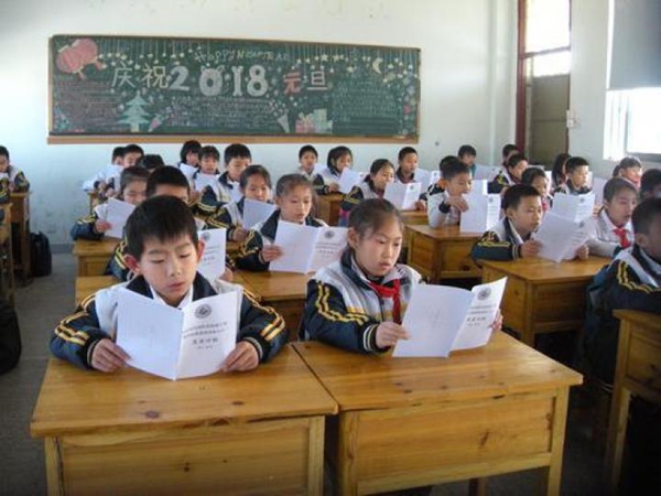 建设美丽乡村树立文明新风,倡导文明新风共建美丽乡村