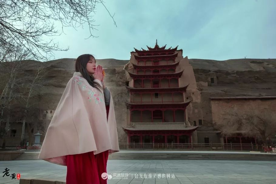 一眼穿越千年莫高窟,为什么莫高窟今年如此火爆