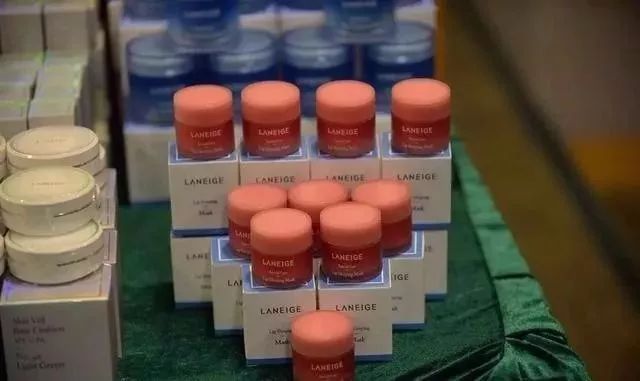 香港查出来的假货,香奈儿雪花秀有假的吗