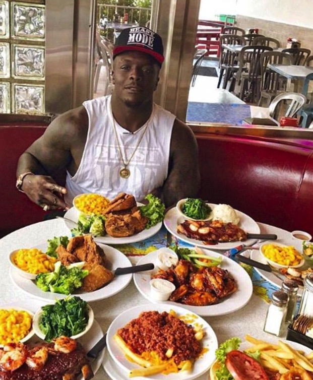 切尔西到底有多缺前锋?体重200斤的前锋都“被加盟”切尔西!