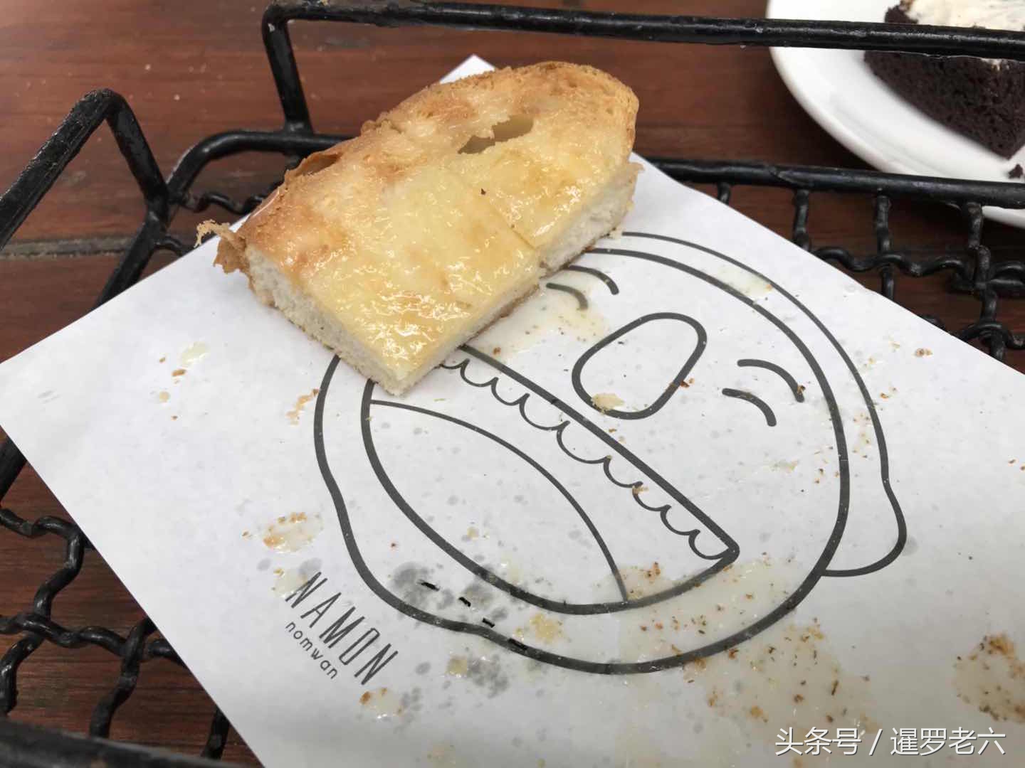 古树丛下享受下午茶时光！柠檬配薄荷混苹果汁加苏打，您猜啥味？