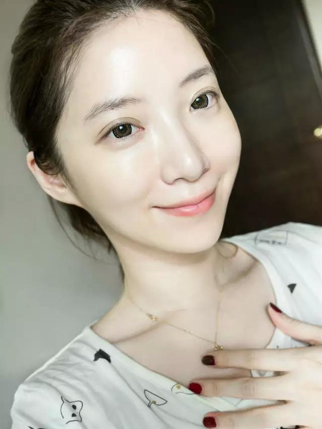 看了4个女生化妆包,发现爱美都有这心机