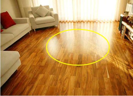 为什么我家的地板刚拖过一会就脏,地板很久没拖很脏怎么清洁