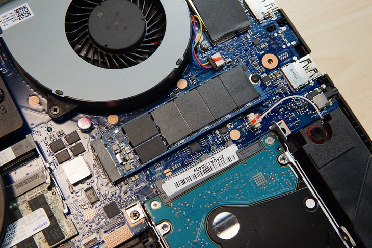 华硕玩家国度z390e参数,8核心cpu的游戏