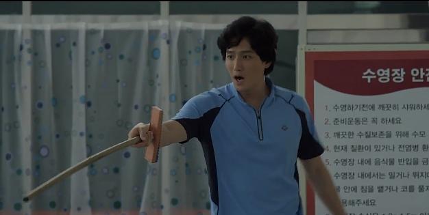 “棍棒教育”毁掉天才型游泳选手！韩国再现发人深省神级电影