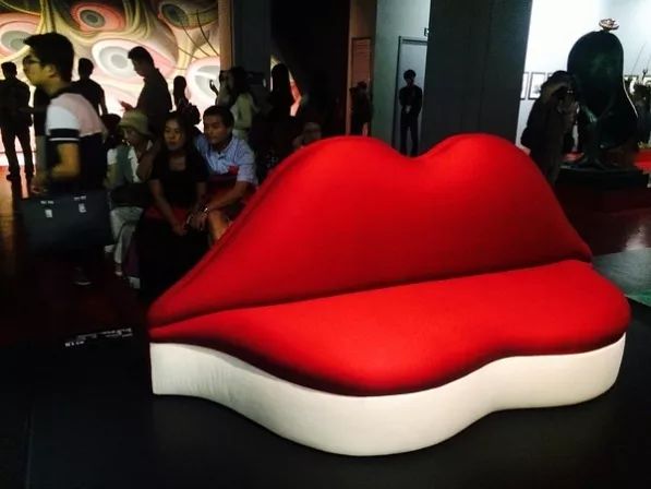 杈惧埄鐨勭幇瀹炰笌姊﹀,姊﹀杩樻槸鐜板疄鍥藉鐭墖