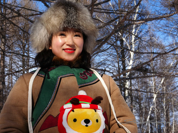 黑河兴安岭中有一个村款待客人方式怎么和蒙古族人一样？