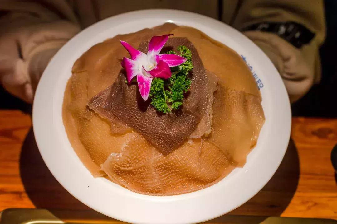 这家店老板说啦，毛肚不好吃就退货，你准备去退货吗？