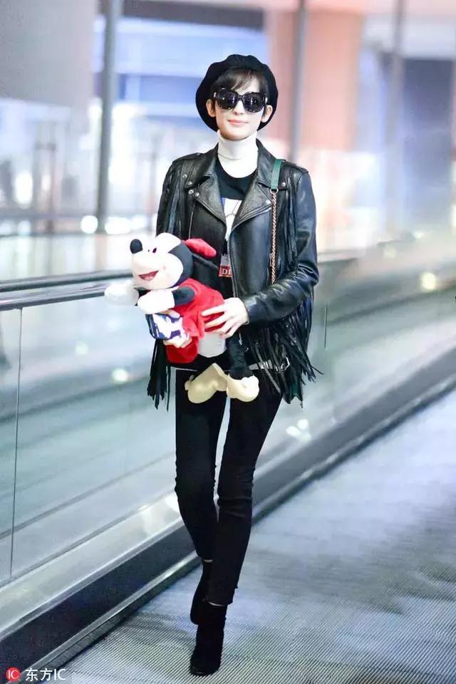 杨幂和热巴穿同款连衣裙,从杨幂赵丽颖到热巴肖战