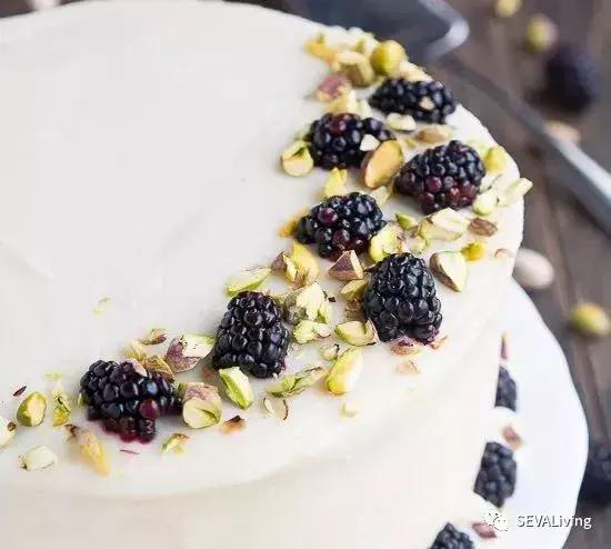 她是一个有趣的灵魂,有趣的灵魂才是女人最着迷的