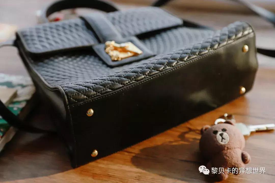 从上百只包里,她们精挑细选了这9只最爱的年度好包