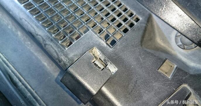 挡风玻璃喷水嘴怎么调整,如何调节前挡风玻璃喷水嘴高度