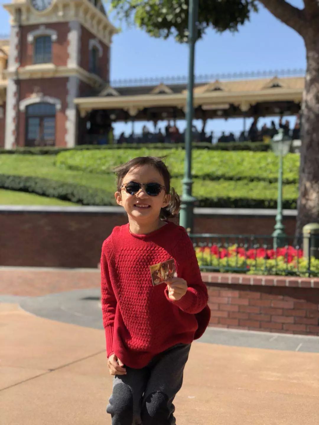 香港迪士尼攻略一日游最新版,香港迪士尼游玩全攻略路线推荐