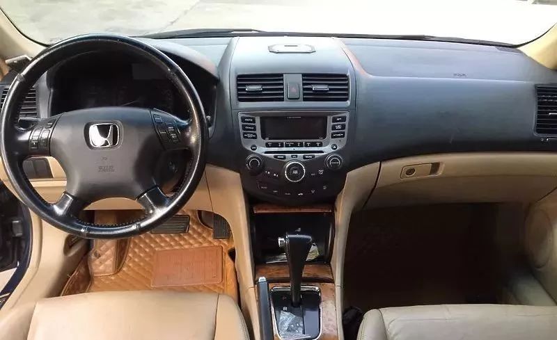 雅阁空调怎么开制冷,13年车龄八代雅阁空调不冷