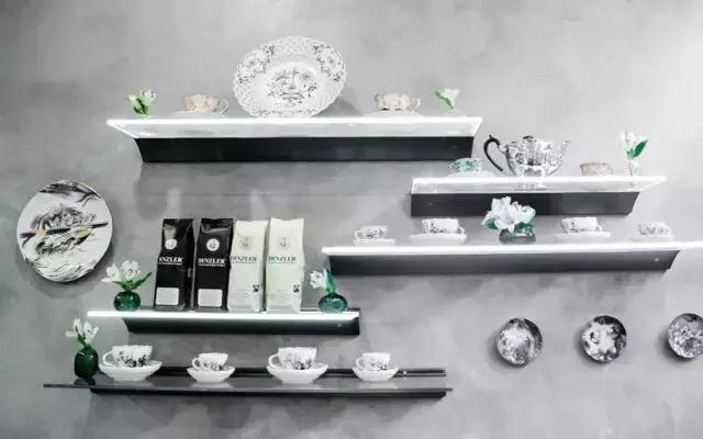 用一次性杯子喝咖啡喝出痰,用一次性杯子喝咖啡