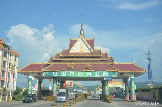 探索缅甸翡翠宝石的奇幻之旅,中国和缅甸翡翠交易市场