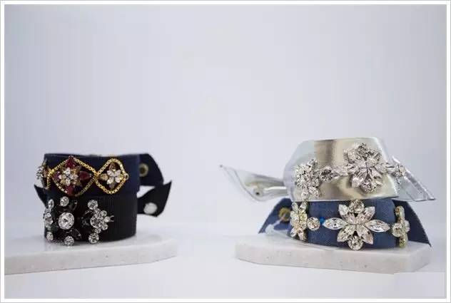 这些百元级的日韩饰品,IU、高俊熙、石原里美都在爱