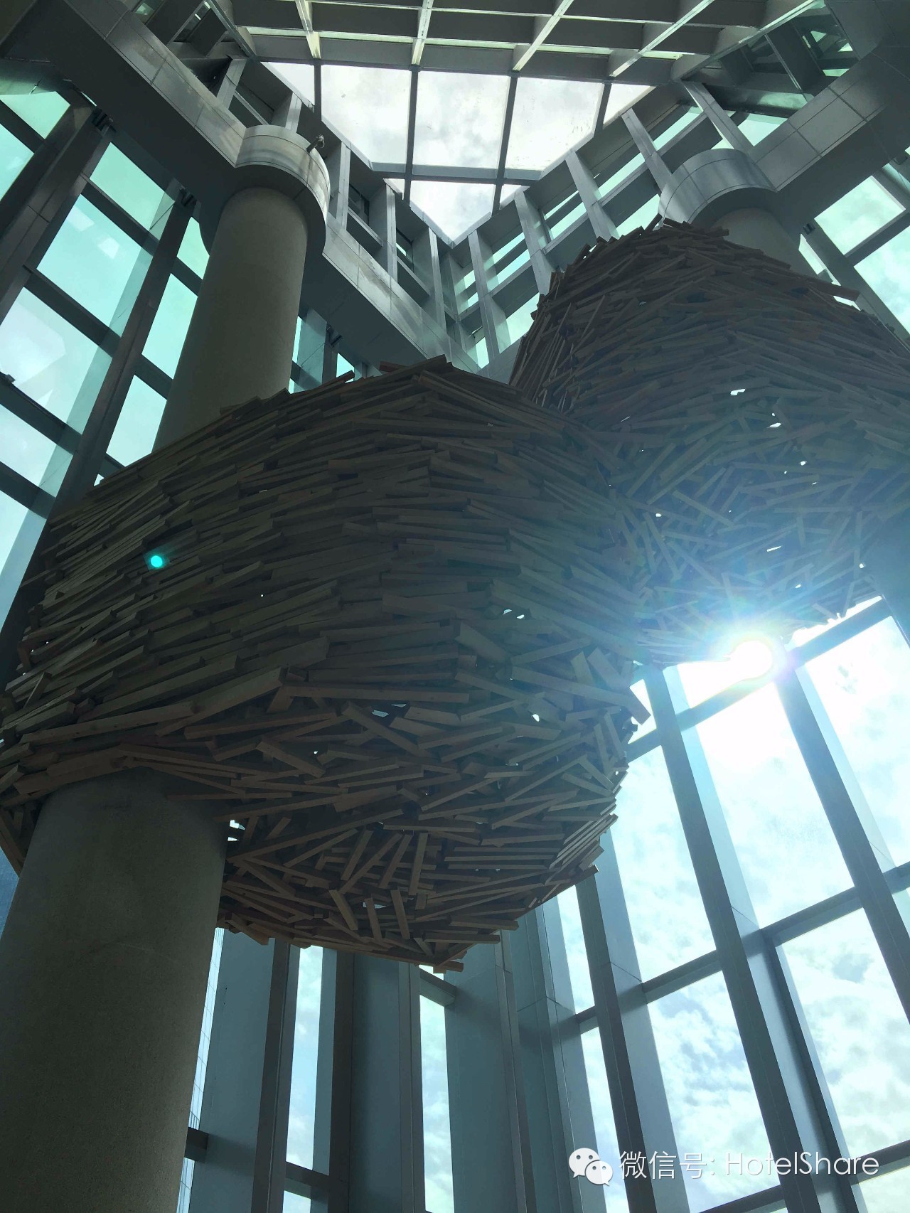 63楼泳池望月、70楼酒吧摘星，广州柏悦|探店首发