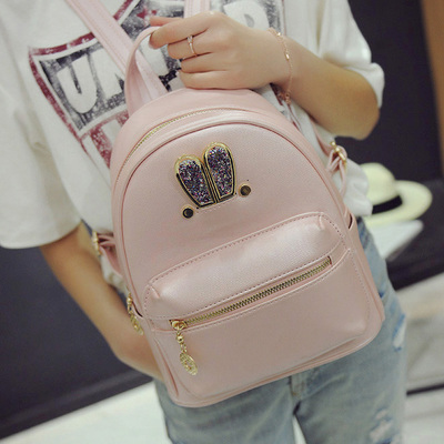 双肩包简单耐用百搭吗,双肩包放什么最好