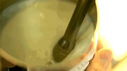 黄小厨说：一杯好咖啡既需要套路又需要真诚～