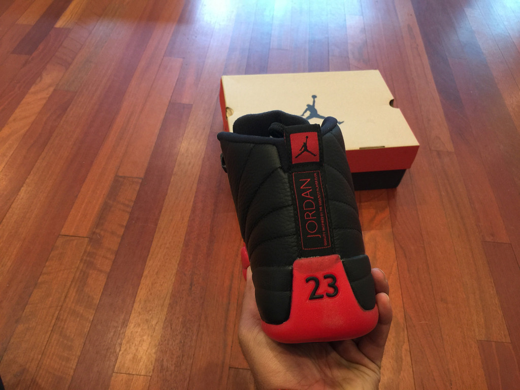 aj12纯原和真的对比,aj12冷门款