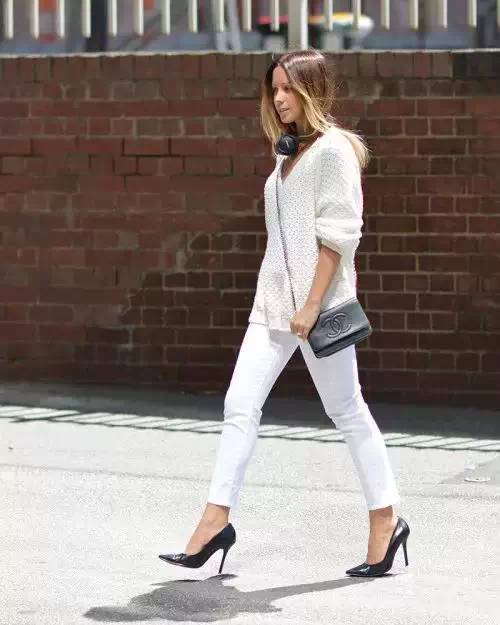 白色裤子显胖还是显瘦,白色裤子会显胖吗