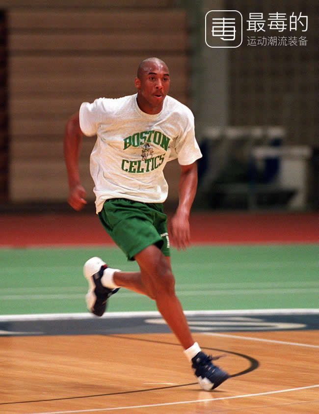 传奇落幕——科比职业生涯赛场球鞋完整回顾