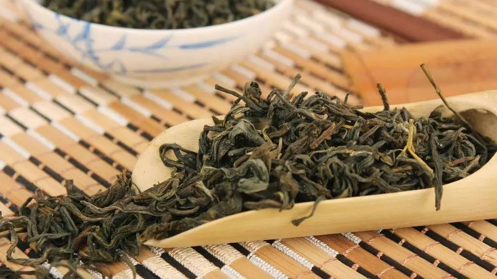 泡过的茶叶有什么药效,没泡过的茶叶妙用