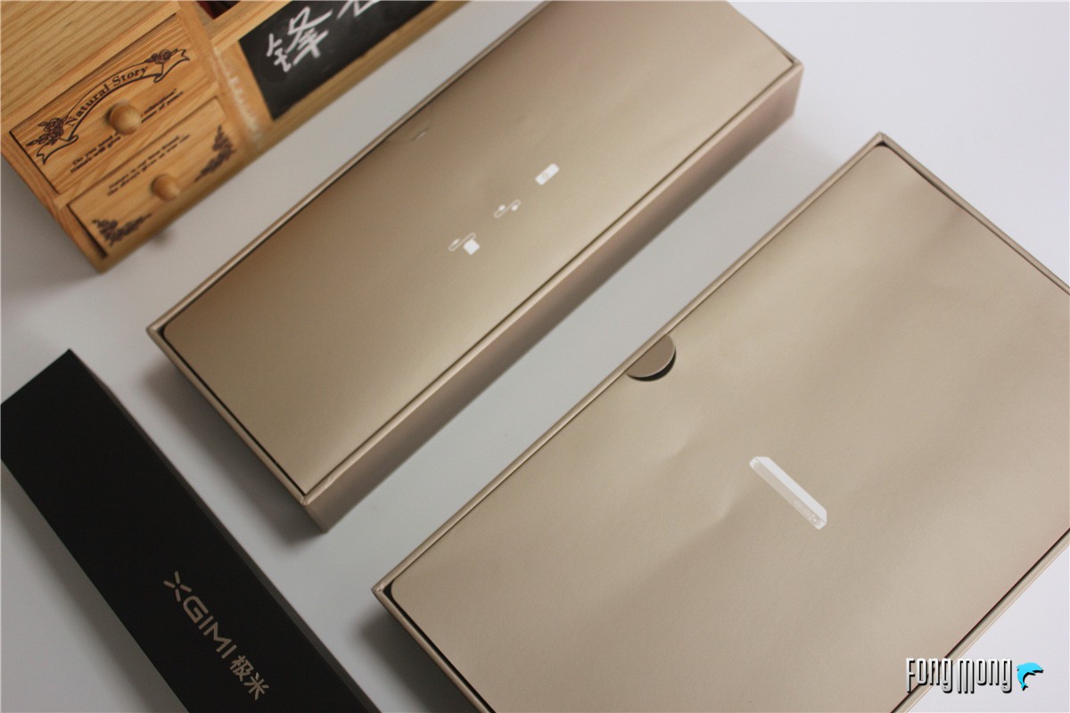 极米z4爵色投影仪是金色的么,极米z4x观影效果怎么样