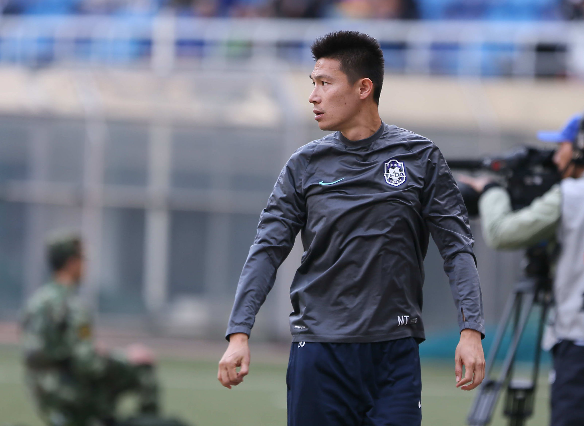 他是中国最会进球的后卫沉寂一年后强势回归却不愿当旗帜