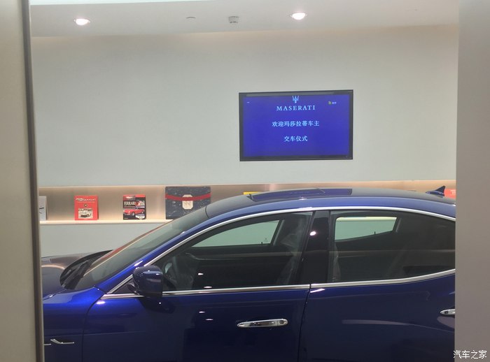 女车主提车兰博基尼,美女提车玛莎拉蒂