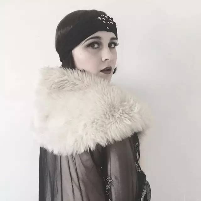 18岁的姑娘穿什么都好看,17岁长相普通怎么穿才好看