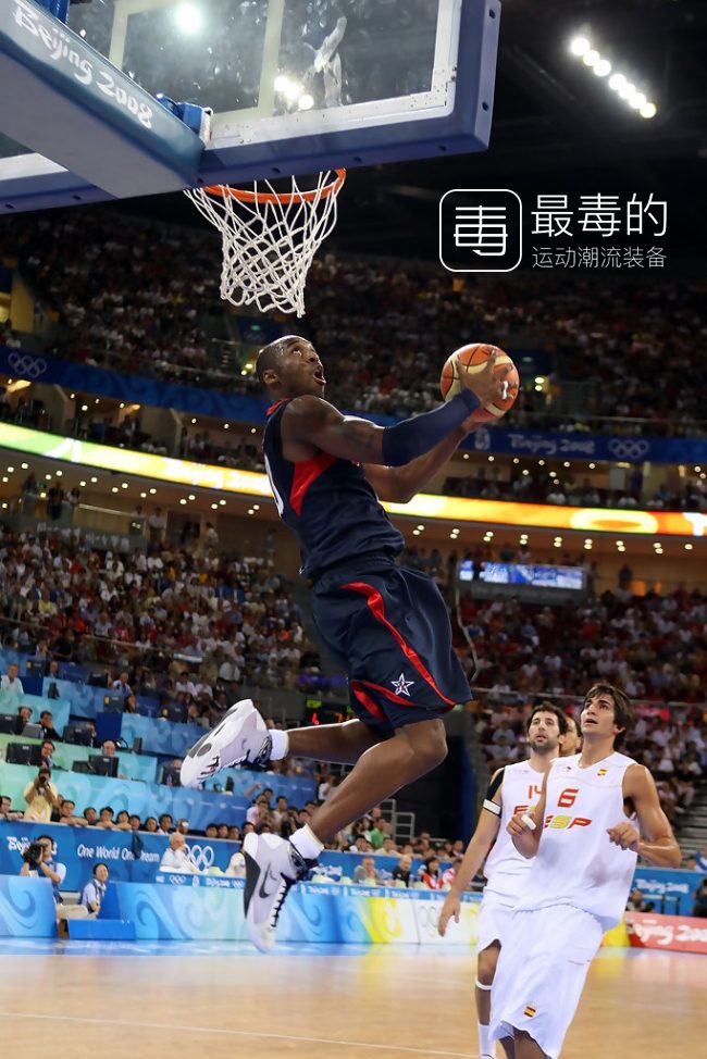 科比生涯球衣回顾,科比生涯最后一战球鞋