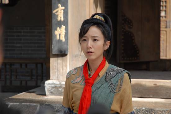 她16岁出道，19岁*款贷**养家，虽演技不俗，却一直不温不火