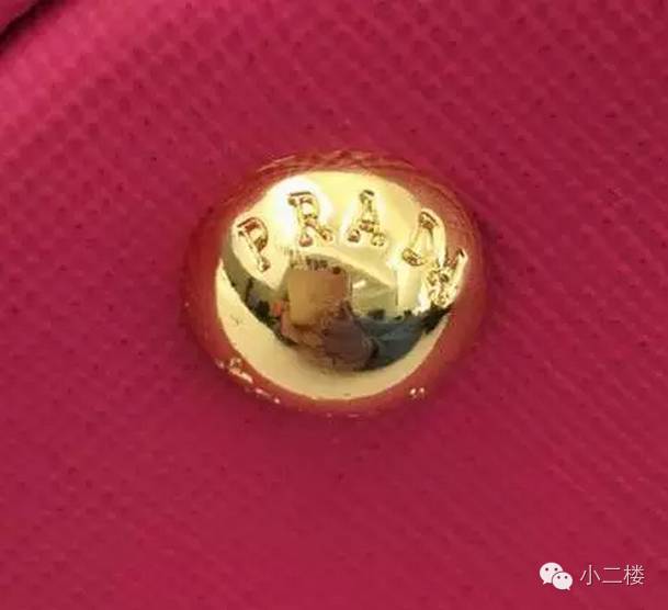 真假prada三角包,prada草编包辨真假