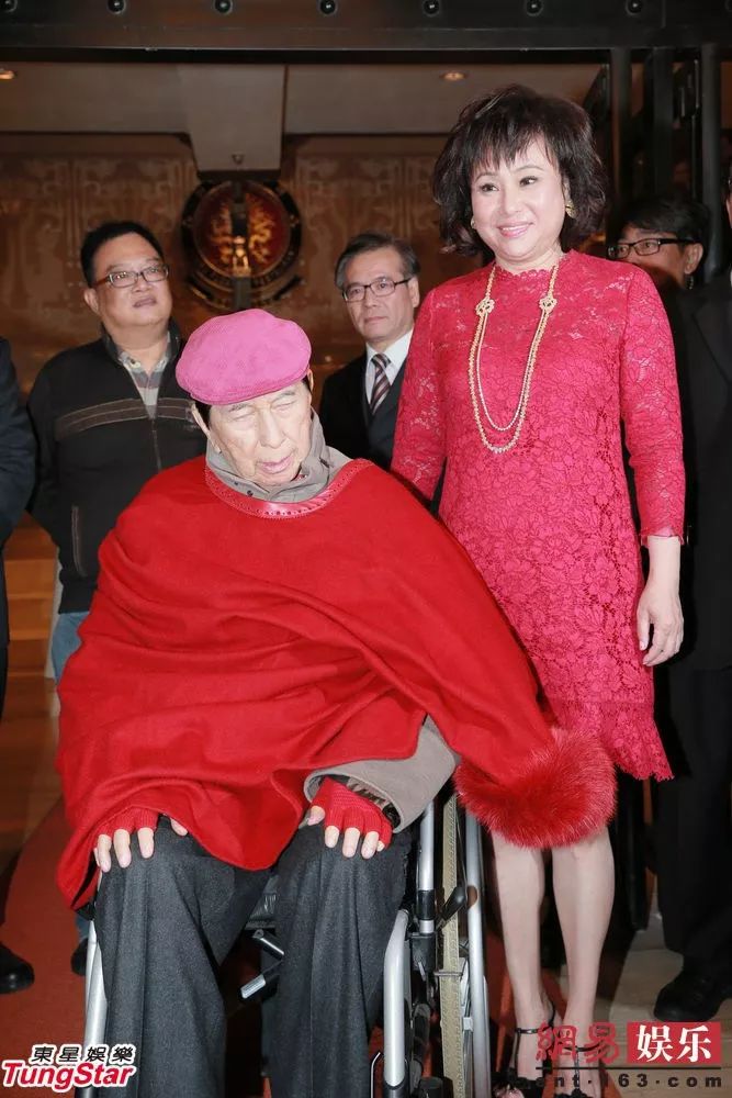 争宠*爱夺**抢家产，一门四房十七子的赌王一家堪比后宫甄嬛传！